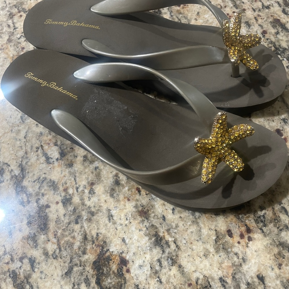Tommy Bahama Gray Flip Flops with Gold Starfish Rhinestones - Picture 2 of 6